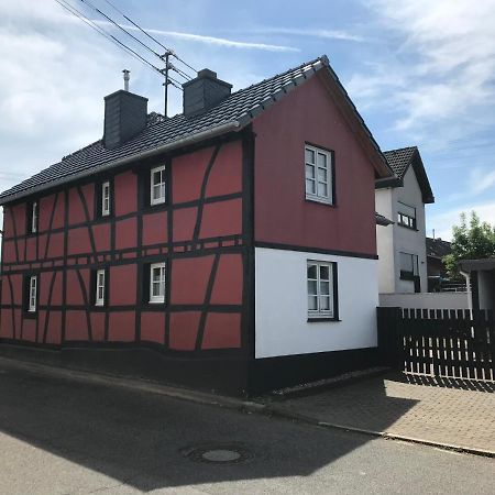 Ferienhaus Eifeldoemchen Bad Muenstereifel Exterior foto